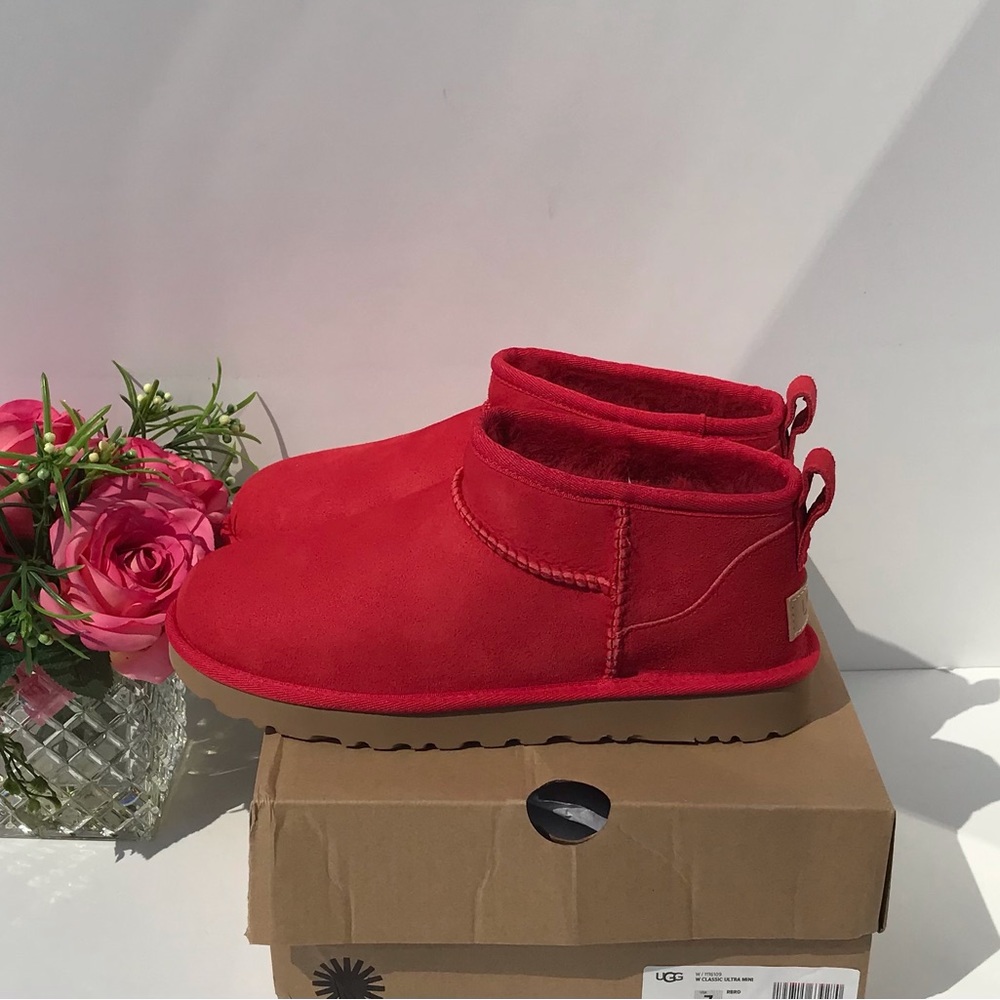 UGG Classic Ultra Mini - Picture 6 of 11